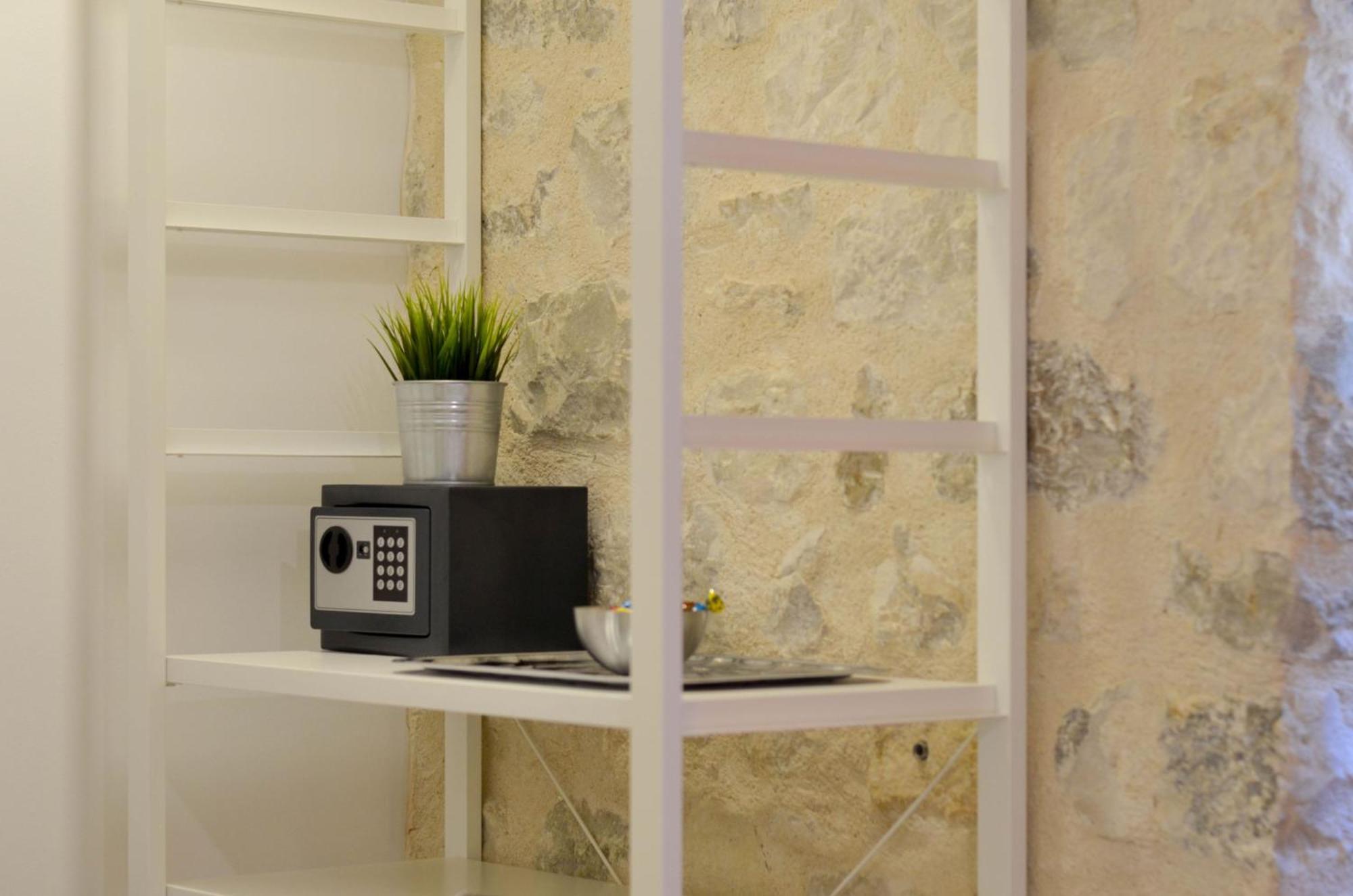 Apartments & Rooms Tiramola - Old Town تروغير الغرفة الصورة