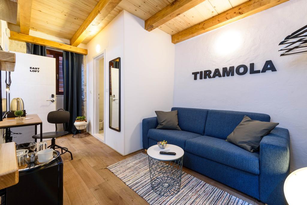 Apartments & Rooms Tiramola - Old Town تروغير المظهر الخارجي الصورة